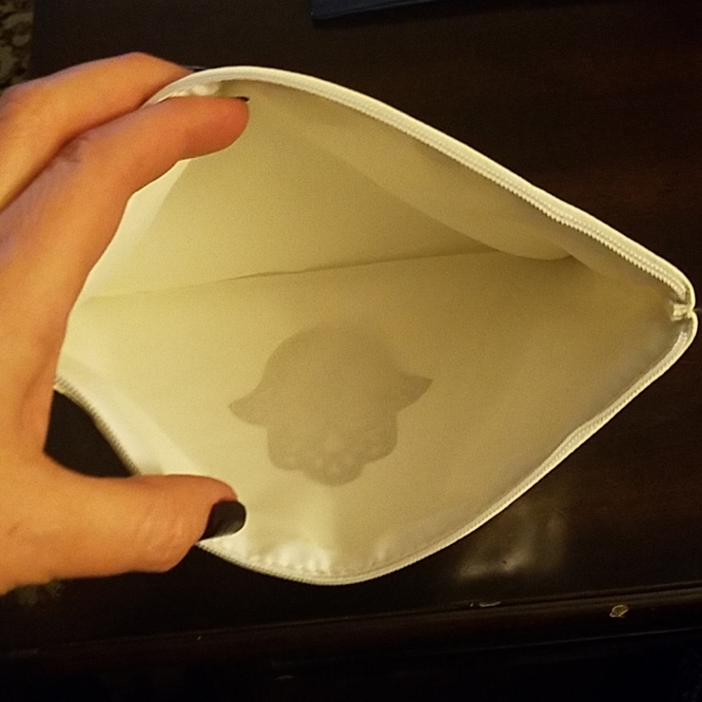 Brand new white pouch with silver Hamsa - Picture 5 of 5